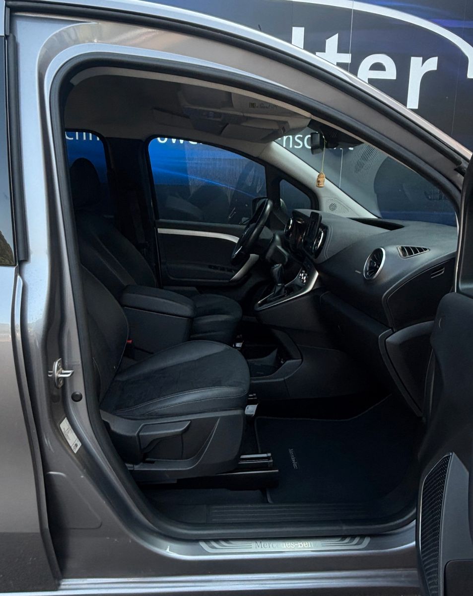 Fahrzeugabbildung Mercedes-Benz T 180 d  Edition