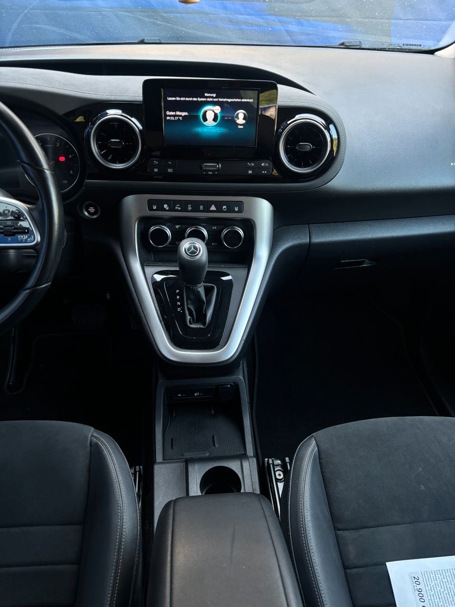 Fahrzeugabbildung Mercedes-Benz T 180 d  Edition