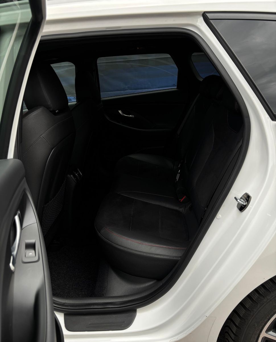 Fahrzeugabbildung Hyundai i30 cw N Line , Panodach