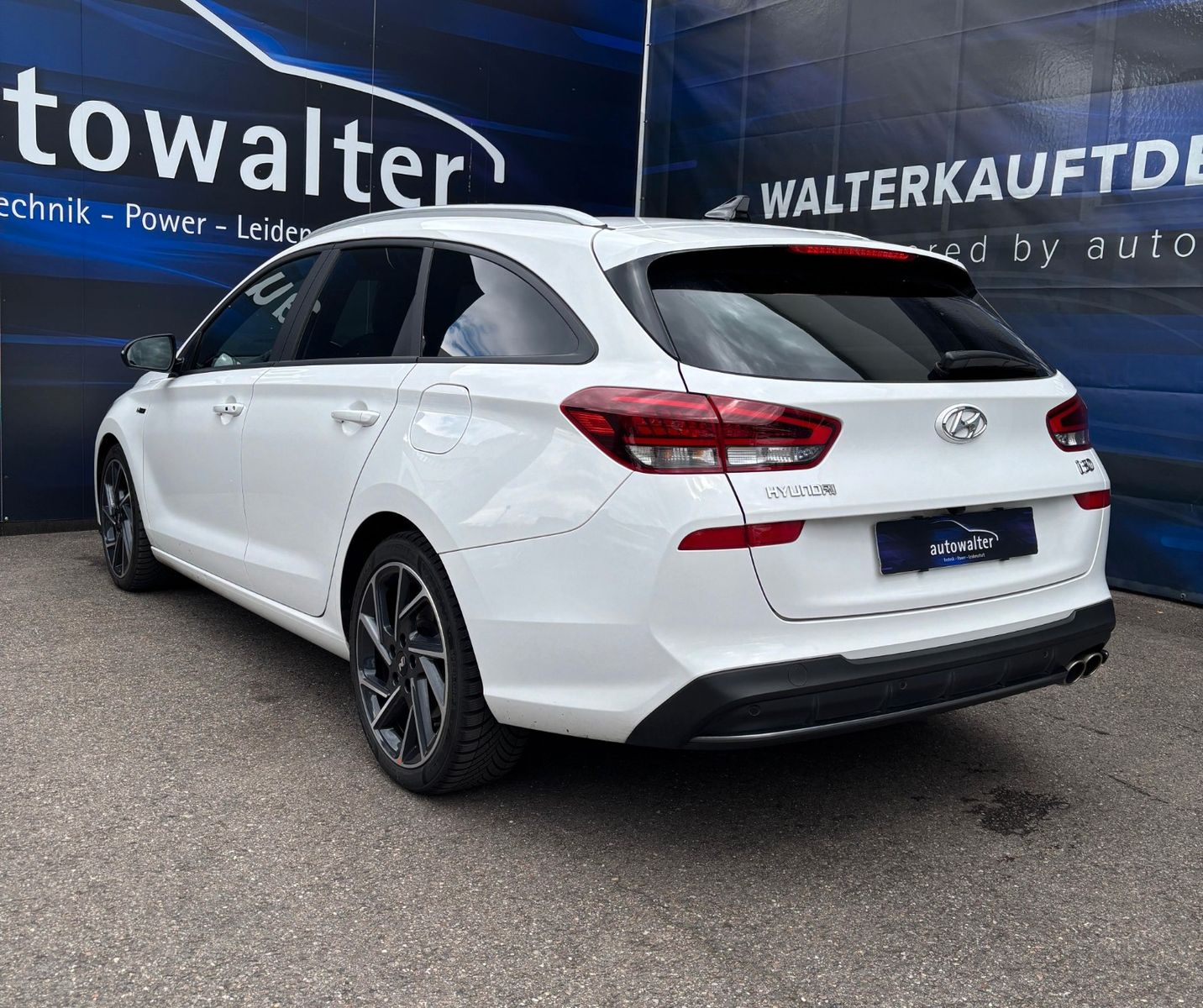 Fahrzeugabbildung Hyundai i30 cw N Line , Panodach