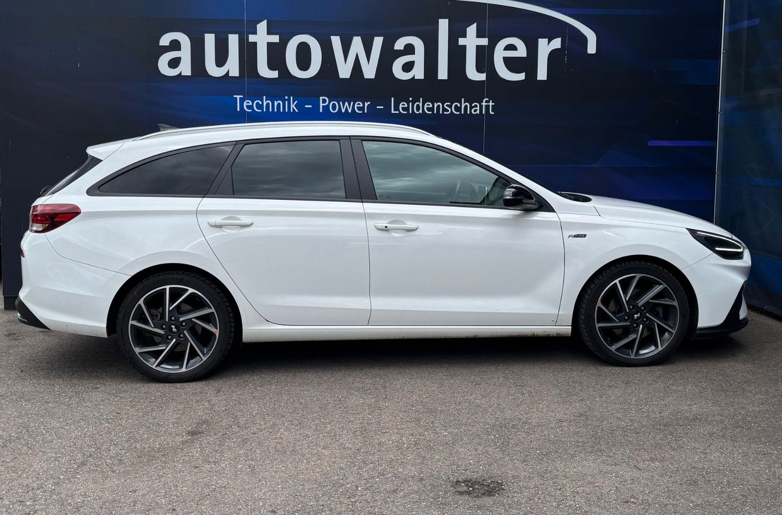 Fahrzeugabbildung Hyundai i30 cw N Line , Panodach