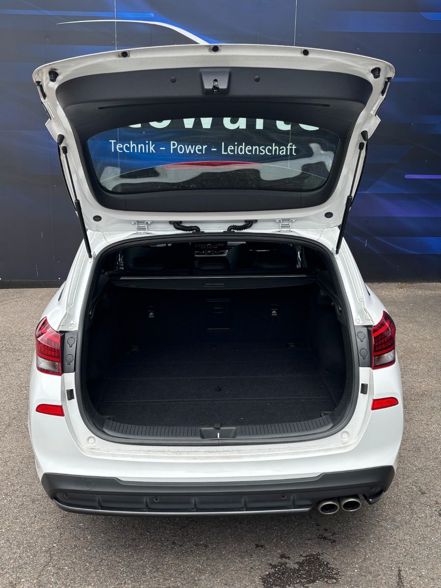 Fahrzeugabbildung Hyundai i30 cw N Line , Panodach
