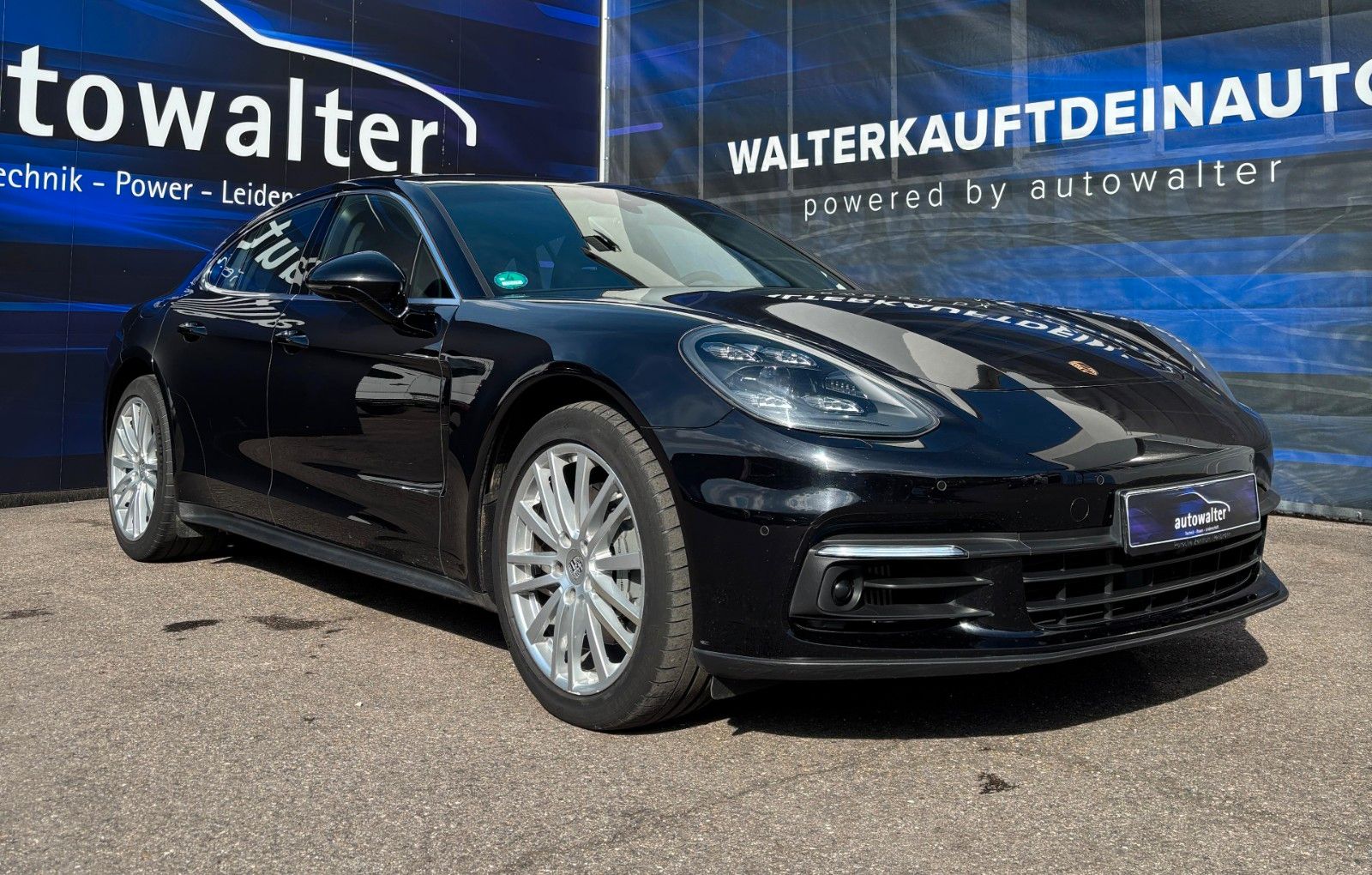 Fahrzeugabbildung Porsche Panamera 4 S-Matrix-Bose-Luftfederung-Carbon