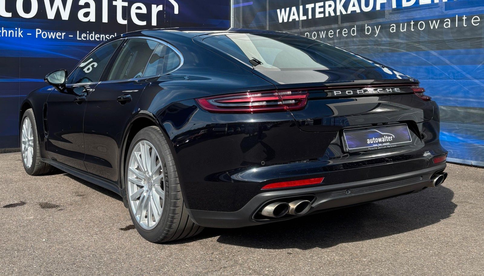 Fahrzeugabbildung Porsche Panamera 4 S-Matrix-Bose-Luftfederung-Carbon