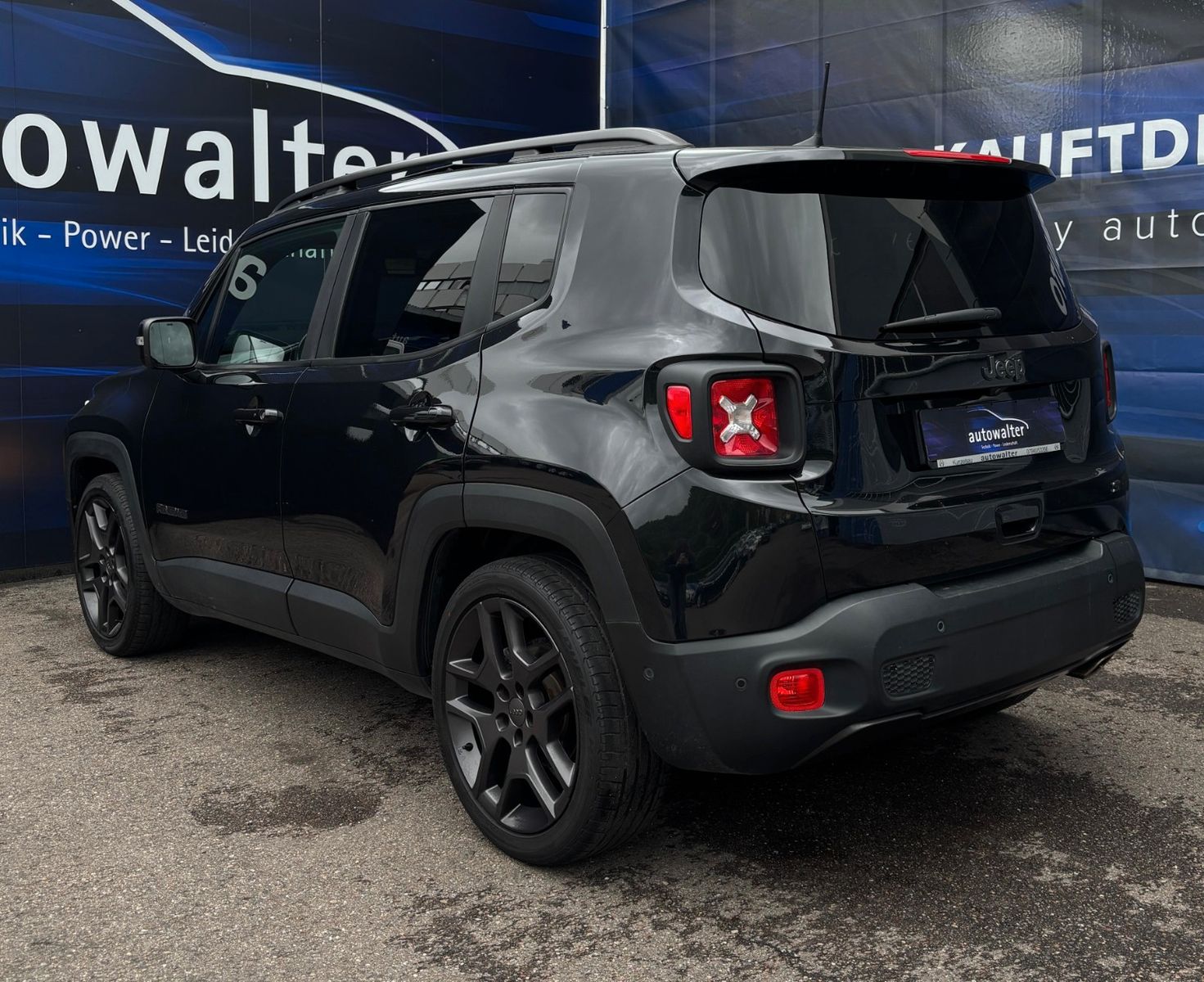 Fahrzeugabbildung Jeep Renegade S FWD