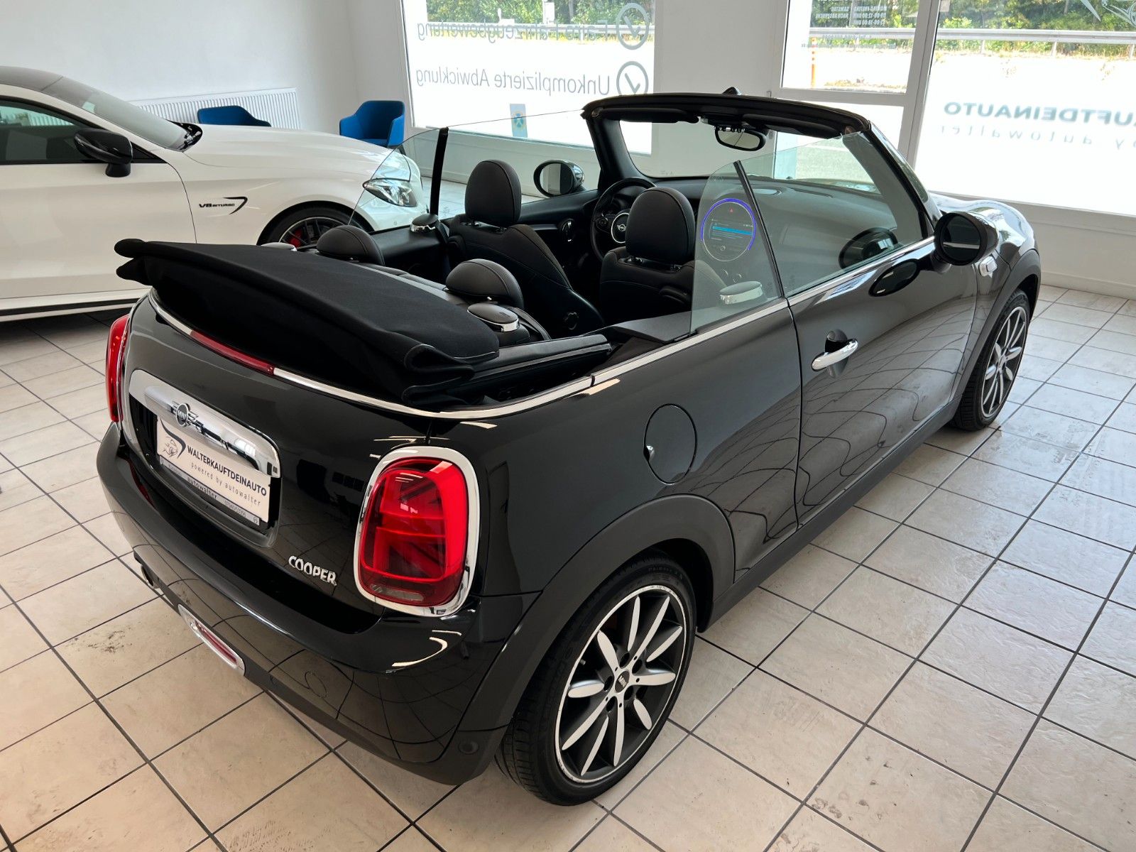 Fahrzeugabbildung MINI COOPER Cabrio*Chili*LED*NaviPlus*PDC*DCC