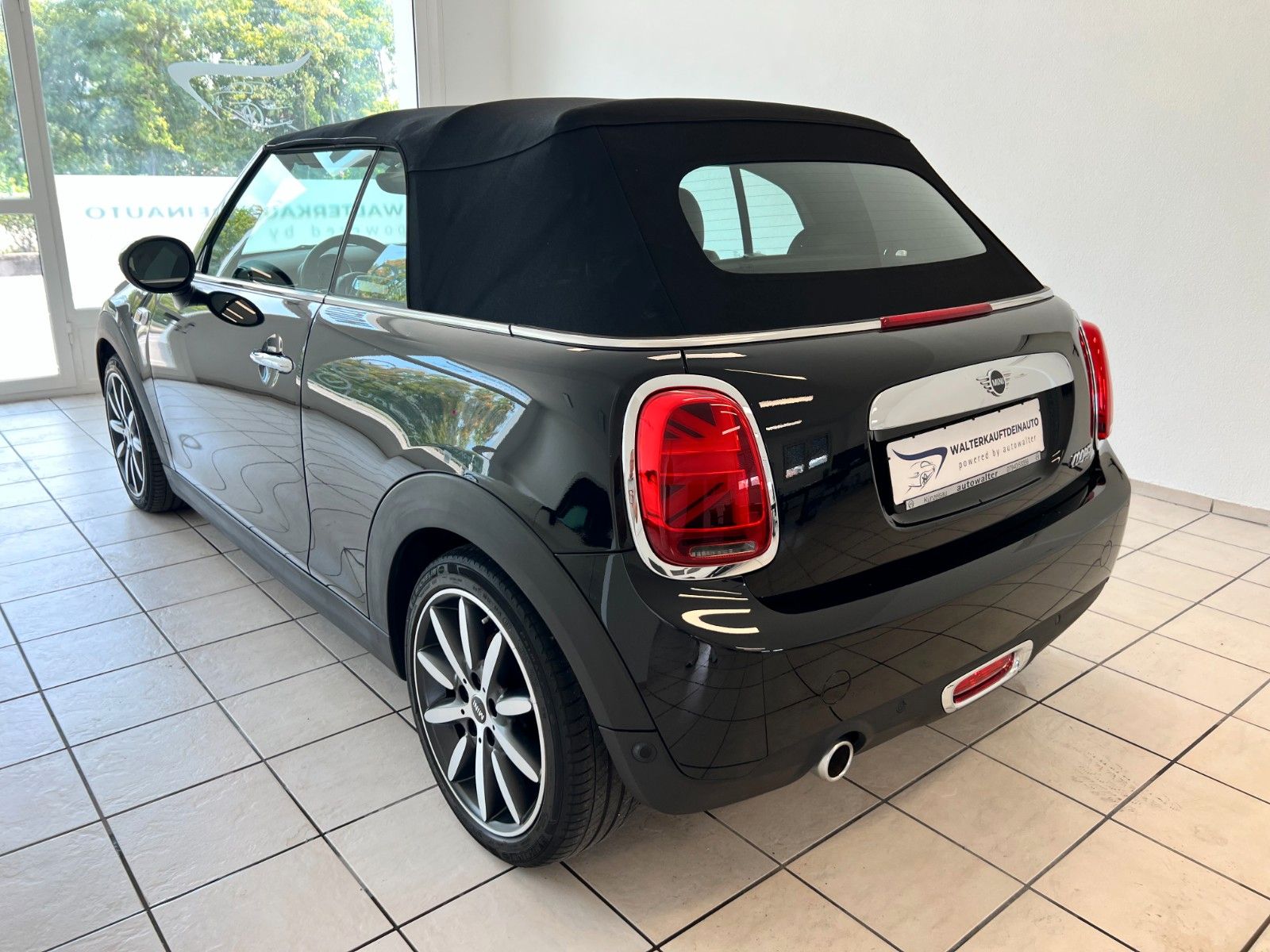 Fahrzeugabbildung MINI COOPER Cabrio*Chili*LED*NaviPlus*PDC*DCC