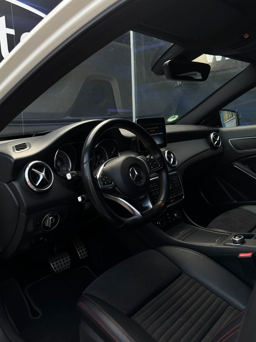 Fahrzeugabbildung Mercedes-Benz GLA 200 CDI / d 4Matic Street Style