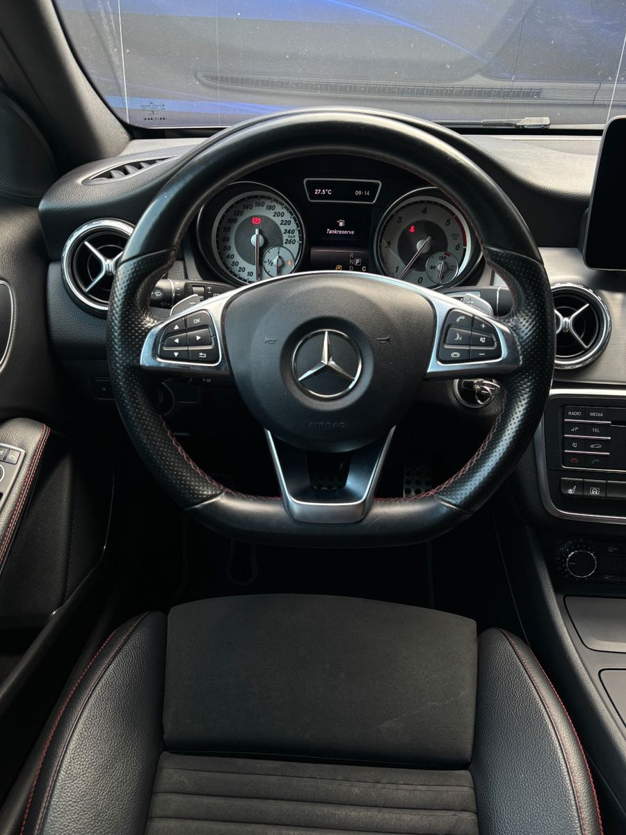 Fahrzeugabbildung Mercedes-Benz GLA 200 CDI / d 4Matic Street Style