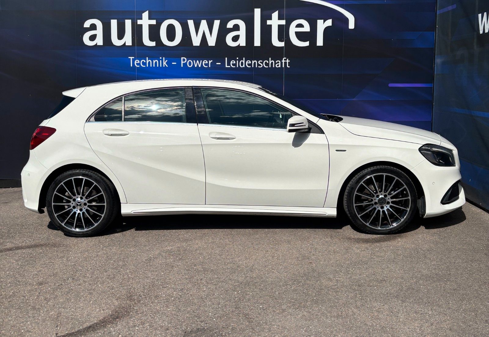 Fahrzeugabbildung Mercedes-Benz A 220 CDI / d BlueEfficiency