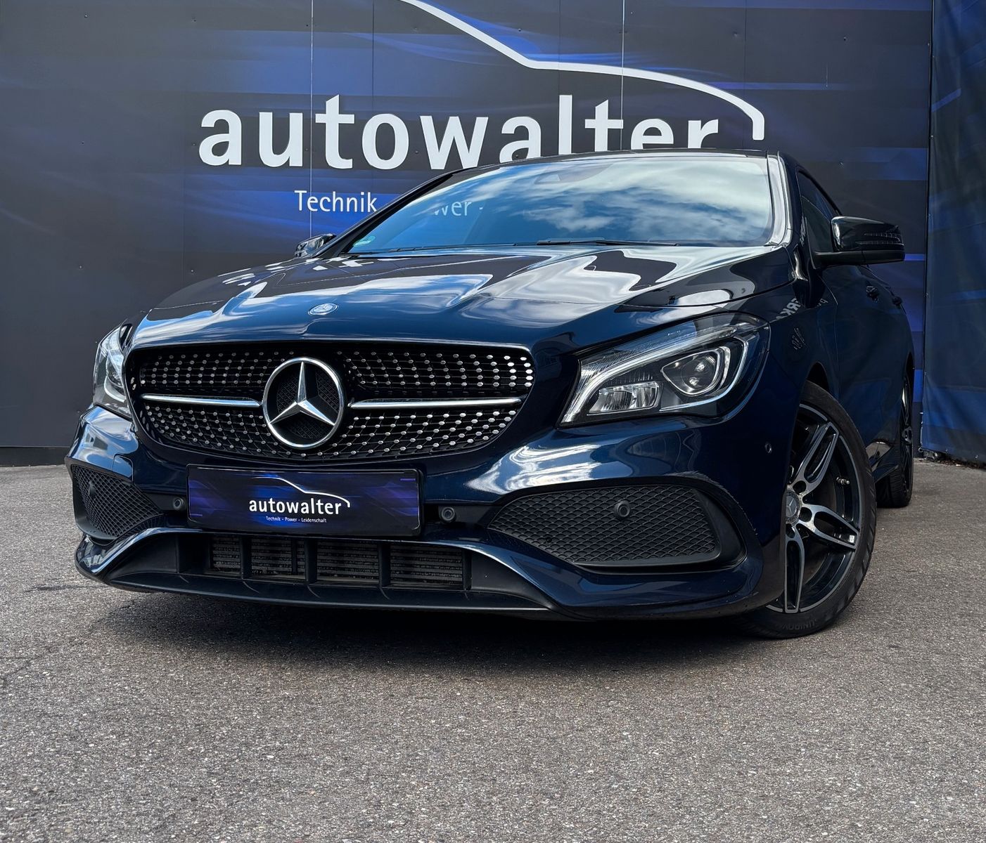 Mercedes-Benz Shooting Brake CLA 220 CDI Panorama-Dach