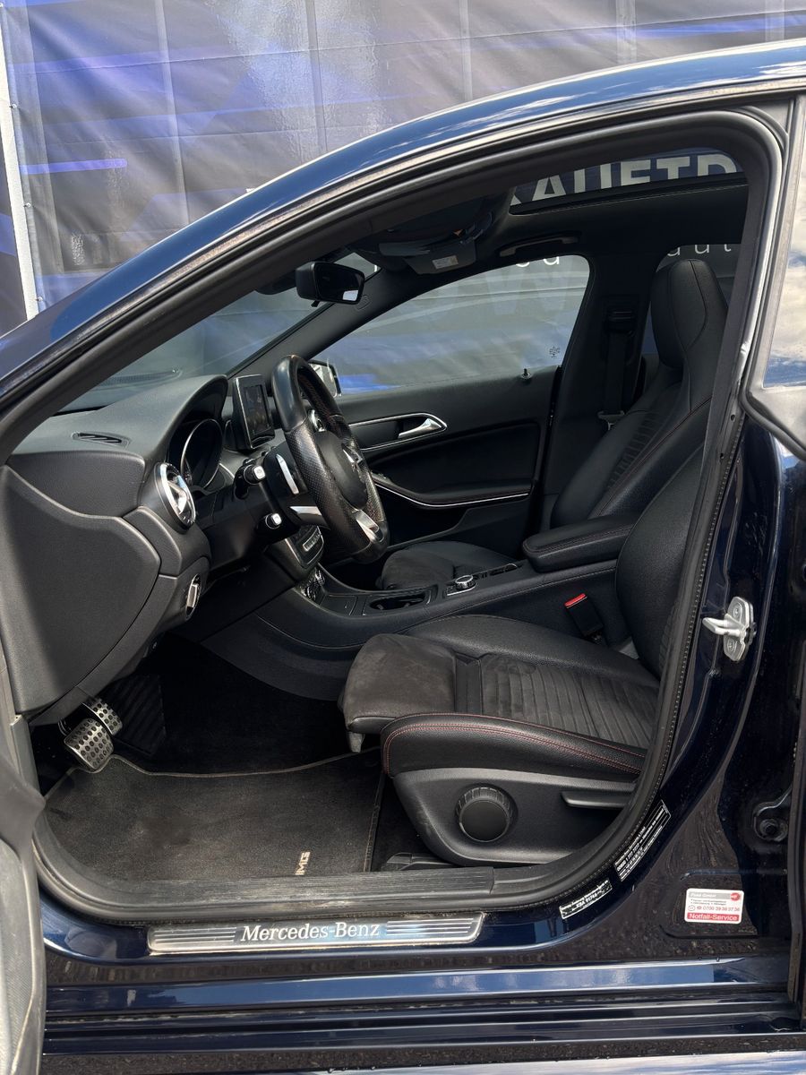 Fahrzeugabbildung Mercedes-Benz Shooting Brake CLA 220 CDI Panorama-Dach