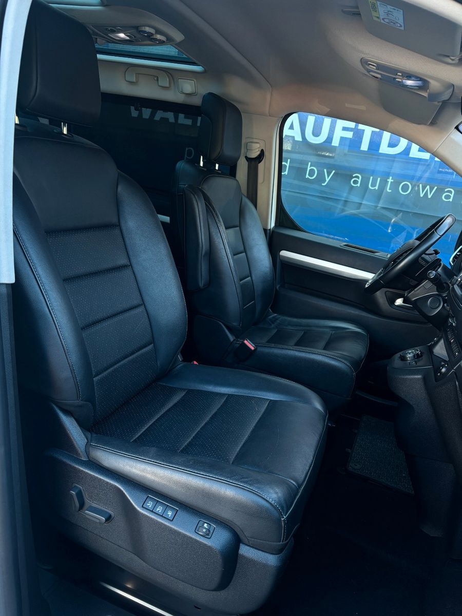 Fahrzeugabbildung Opel Zafira Life Innovation M 8 Sitzer