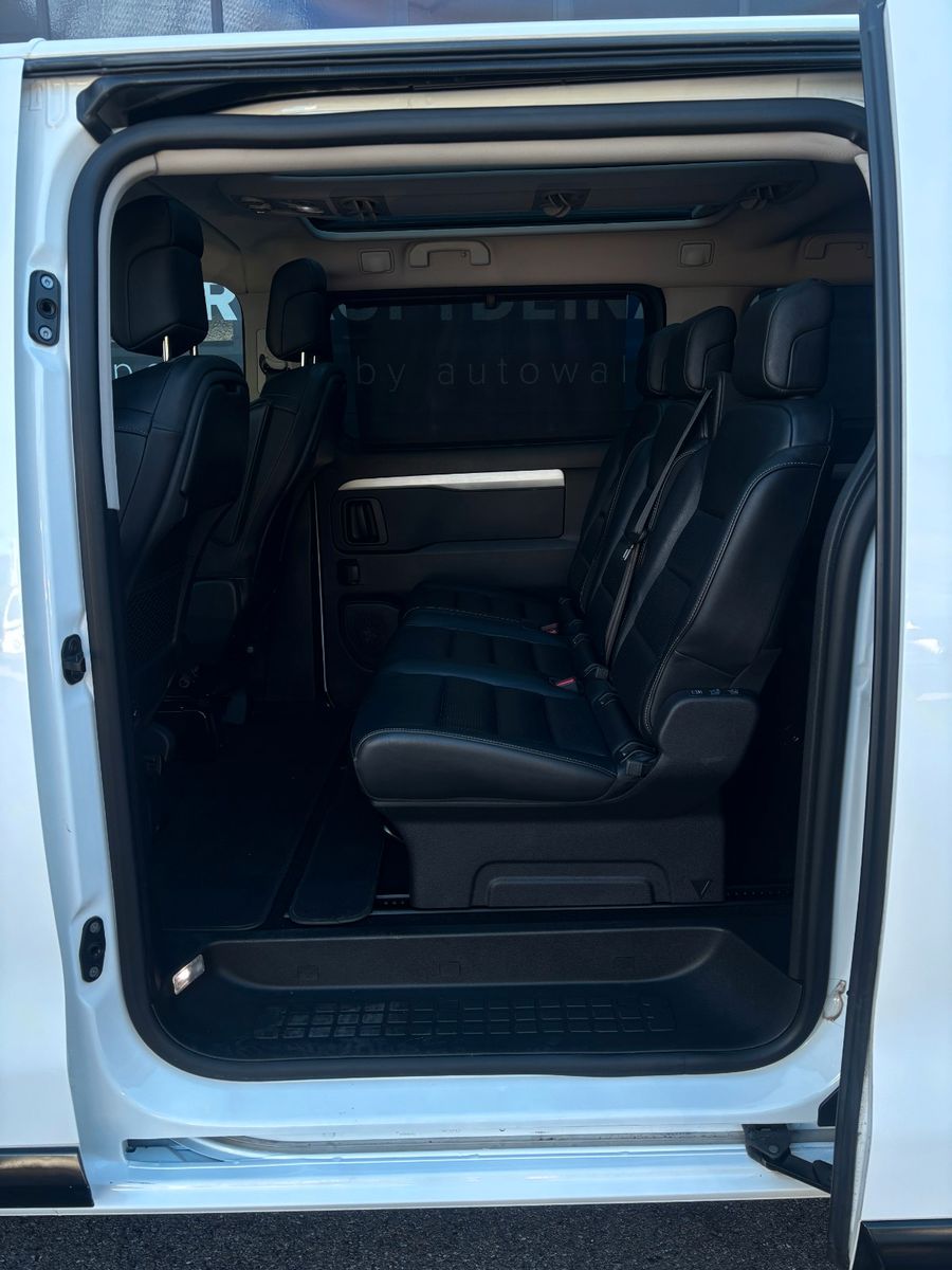 Fahrzeugabbildung Opel Zafira Life Innovation M 8 Sitzer