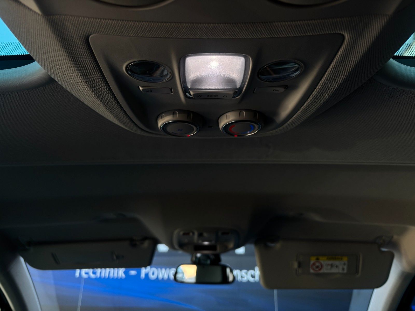 Fahrzeugabbildung Opel Zafira Life Innovation M 8 Sitzer