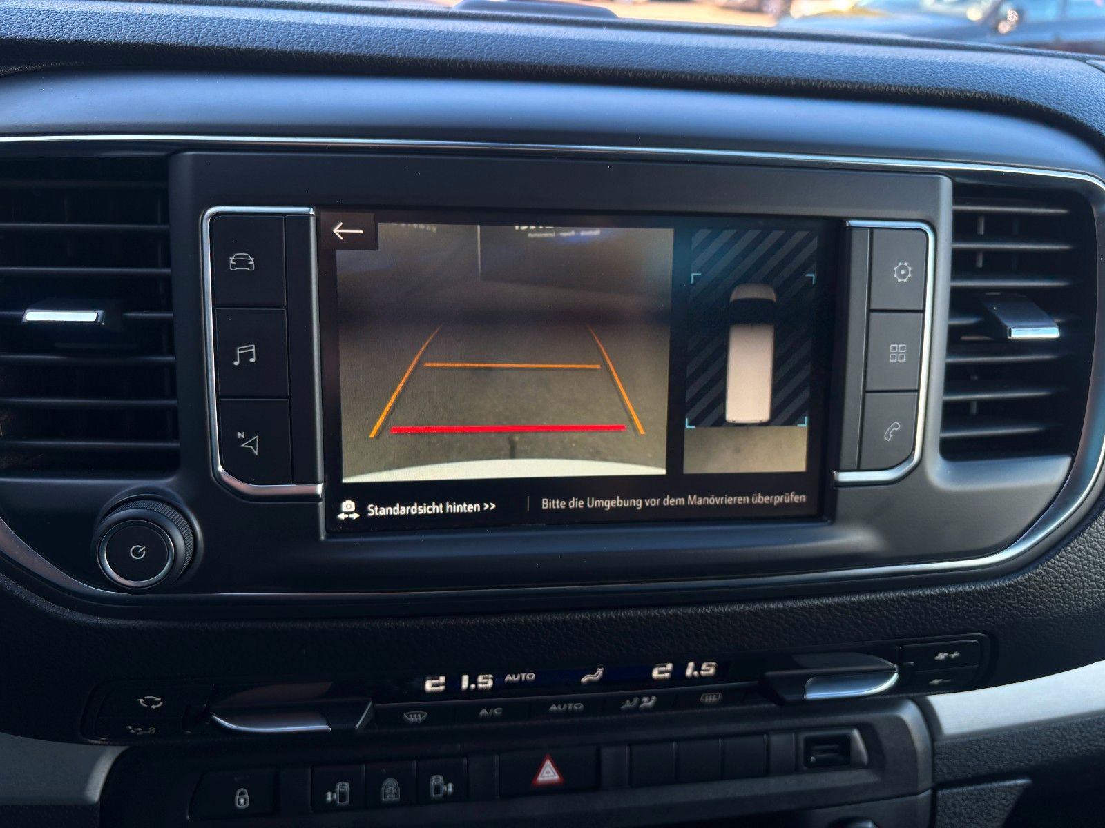 Fahrzeugabbildung Opel Zafira Life Innovation M 8 Sitzer