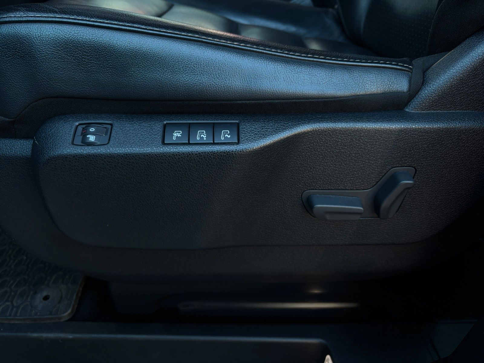 Fahrzeugabbildung Opel Zafira Life Innovation M 8 Sitzer
