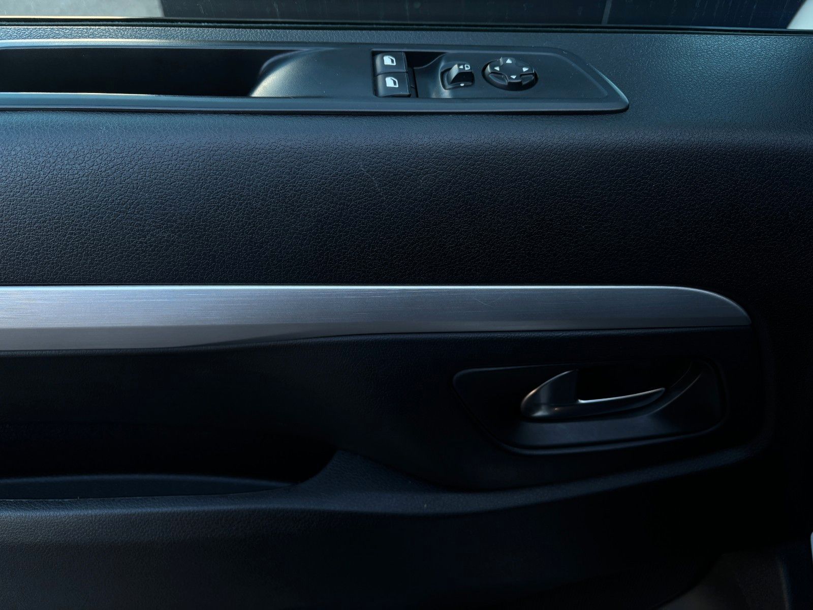 Fahrzeugabbildung Opel Zafira Life Innovation M 8 Sitzer