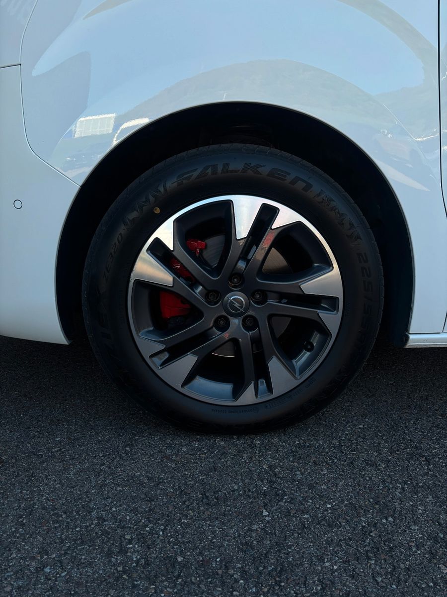 Fahrzeugabbildung Opel Zafira Life Innovation M 8 Sitzer