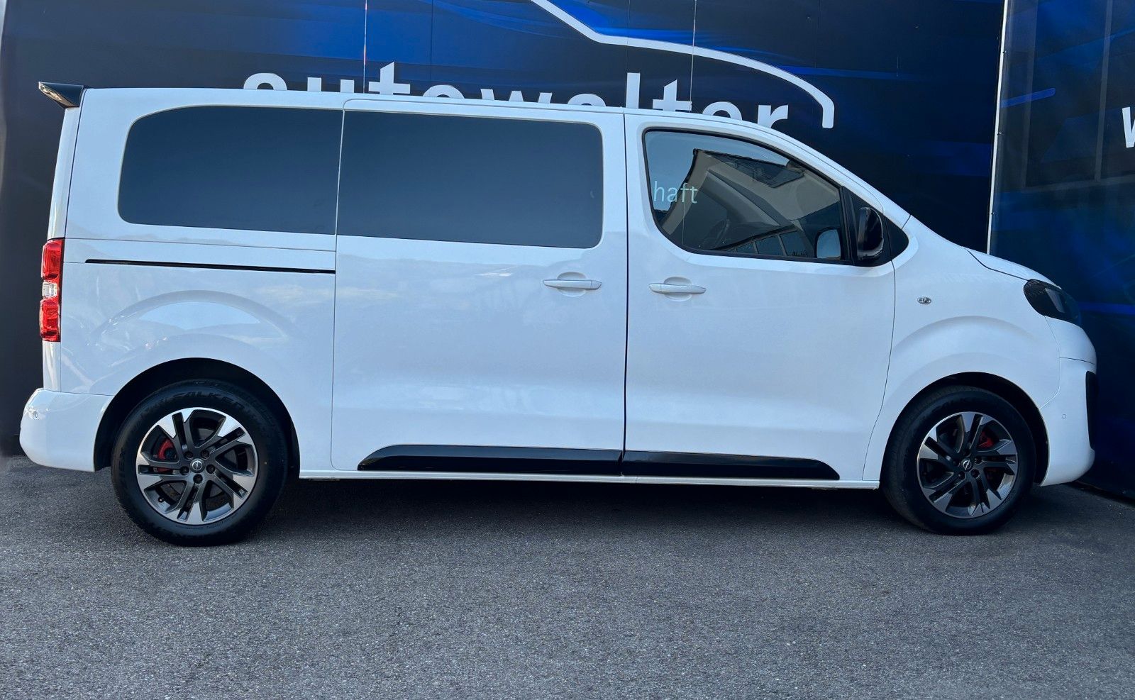 Fahrzeugabbildung Opel Zafira Life Innovation M 8 Sitzer