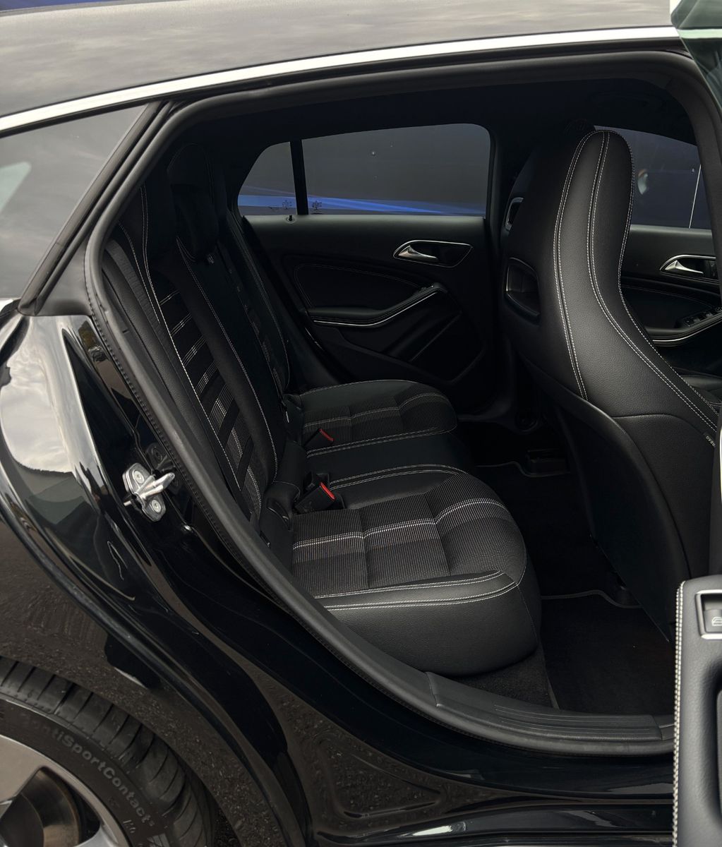 Fahrzeugabbildung Mercedes-Benz CLA Shooting Brake CLA 180