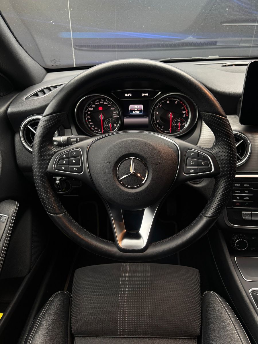 Fahrzeugabbildung Mercedes-Benz CLA Shooting Brake CLA 180