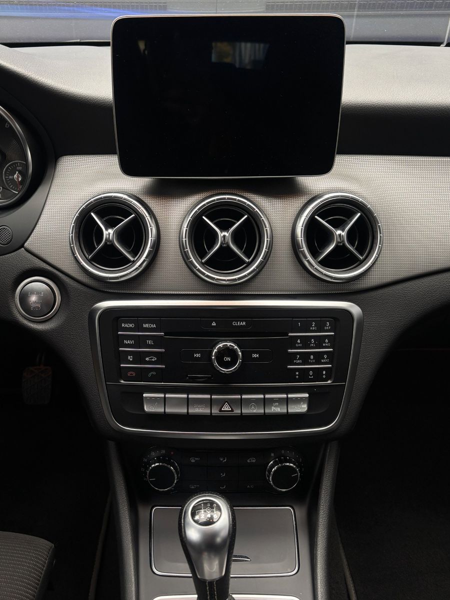 Fahrzeugabbildung Mercedes-Benz CLA Shooting Brake CLA 180