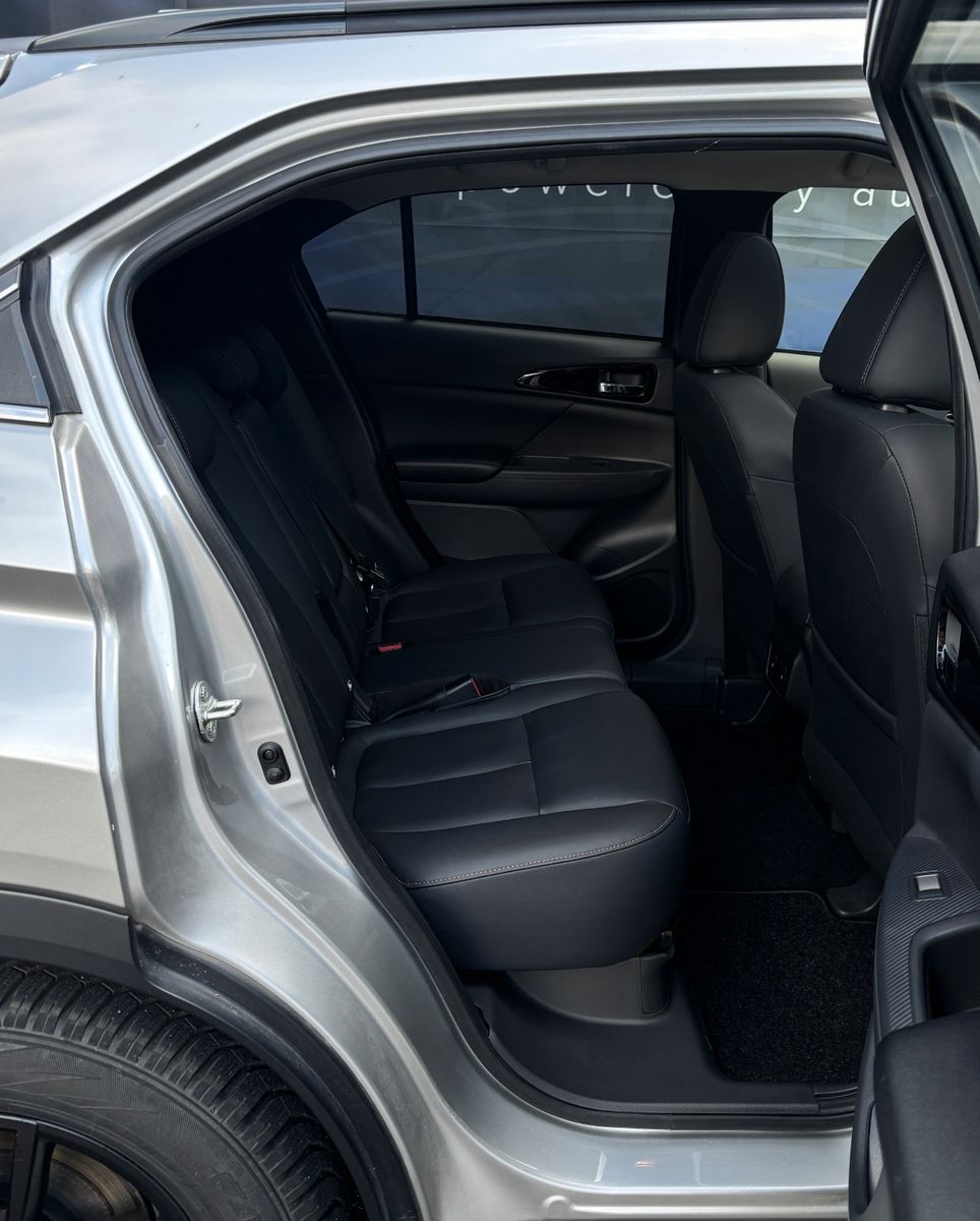 Fahrzeugabbildung Mitsubishi Eclipse Cross Top 4WD