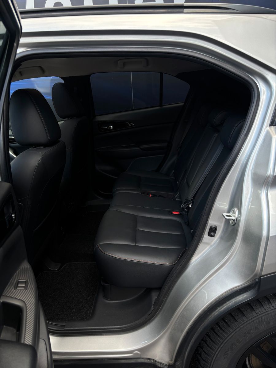Fahrzeugabbildung Mitsubishi Eclipse Cross Top 4WD