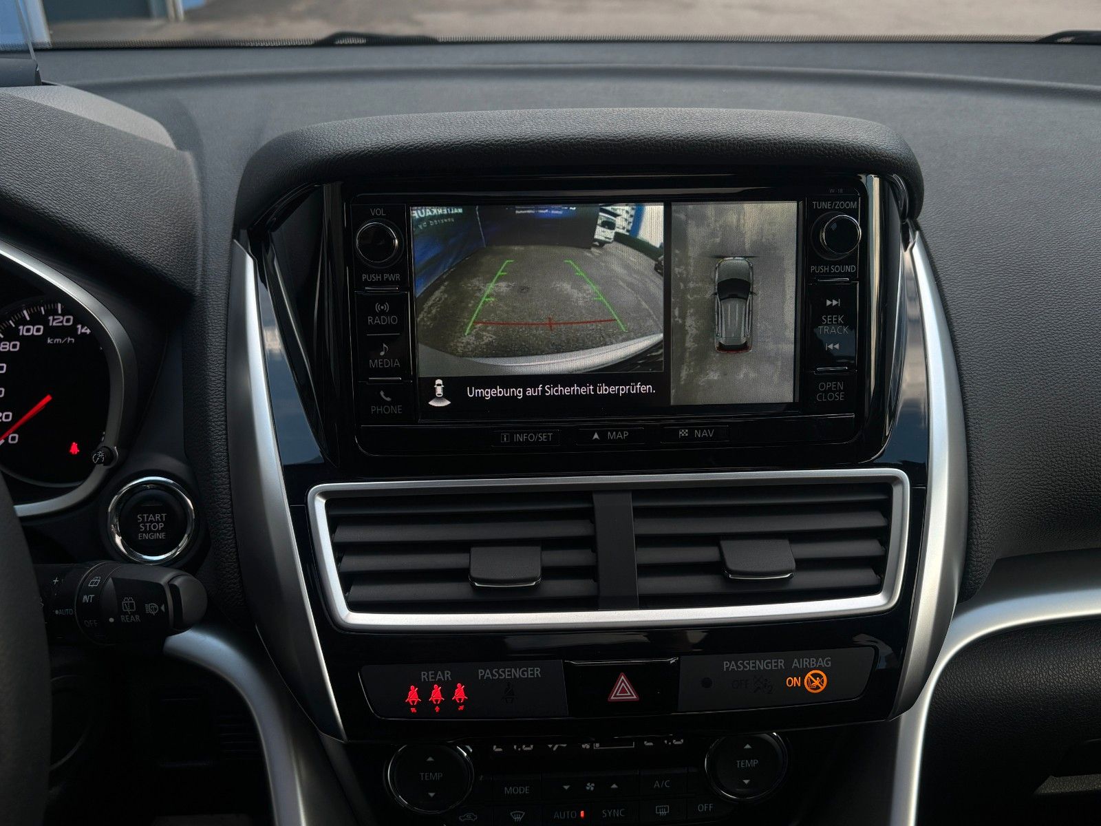 Fahrzeugabbildung Mitsubishi Eclipse Cross Top 4WD