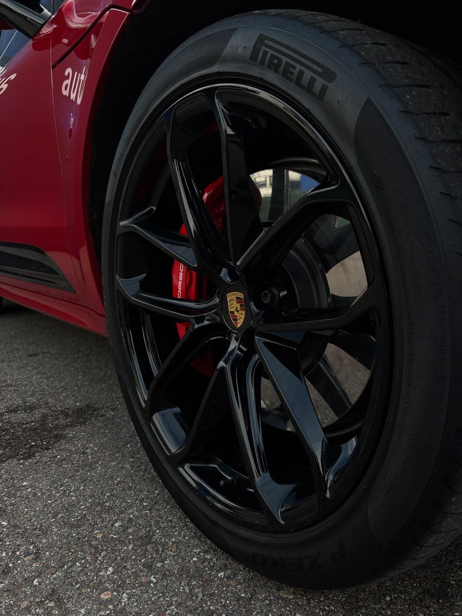 Fahrzeugabbildung Porsche Macan GTS-Pano-AHK schwenk-Carbon-Standheizung