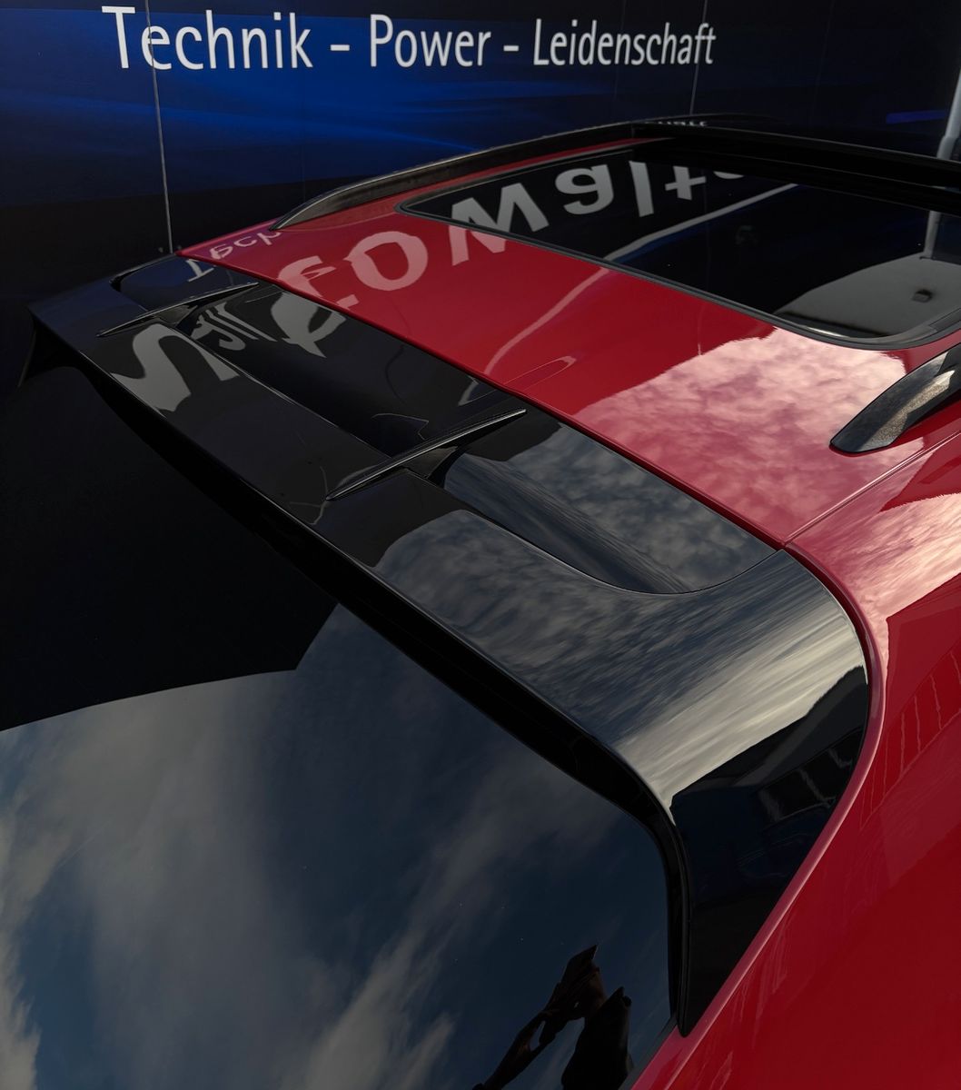 Fahrzeugabbildung Porsche Macan GTS-Pano-AHK schwenk-Carbon-Standheizung