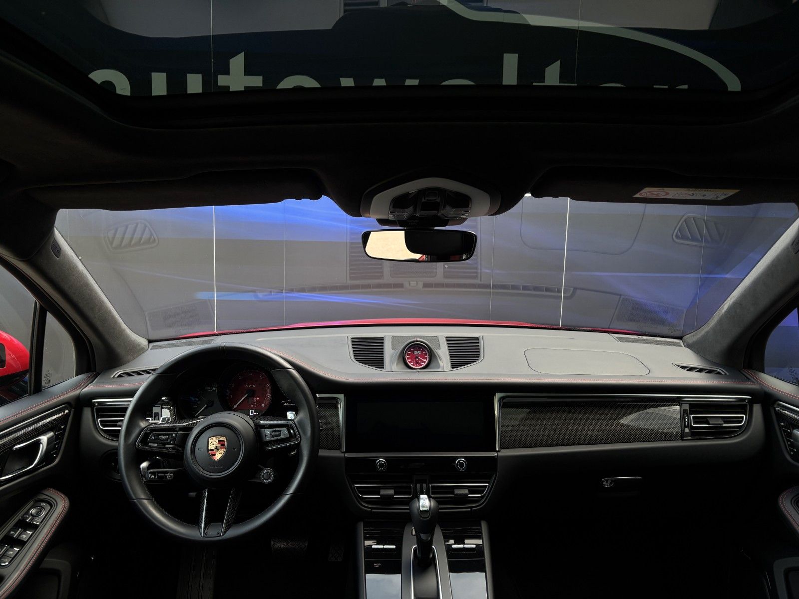 Fahrzeugabbildung Porsche Macan GTS-Pano-AHK schwenk-Carbon-Standheizung