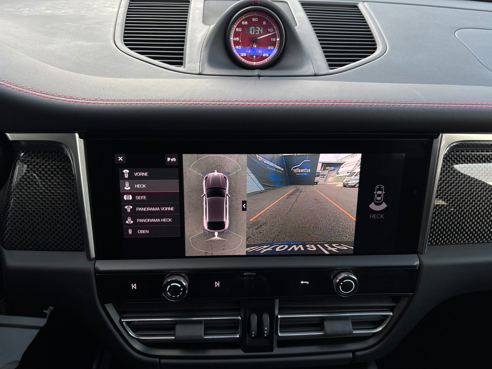 Fahrzeugabbildung Porsche Macan GTS-Pano-AHK schwenk-Carbon-Standheizung