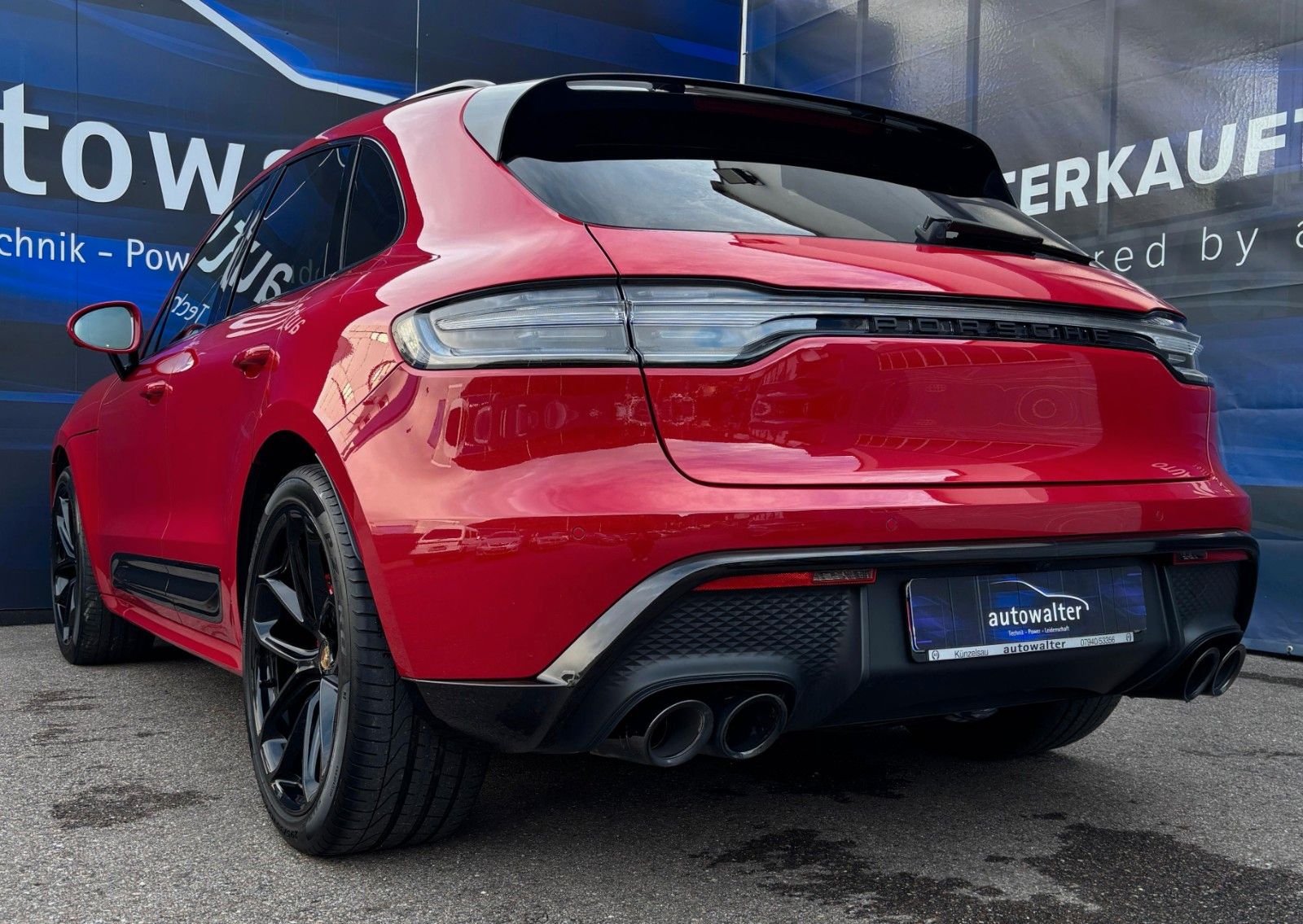 Fahrzeugabbildung Porsche Macan GTS-Pano-AHK schwenk-Carbon-Standheizung