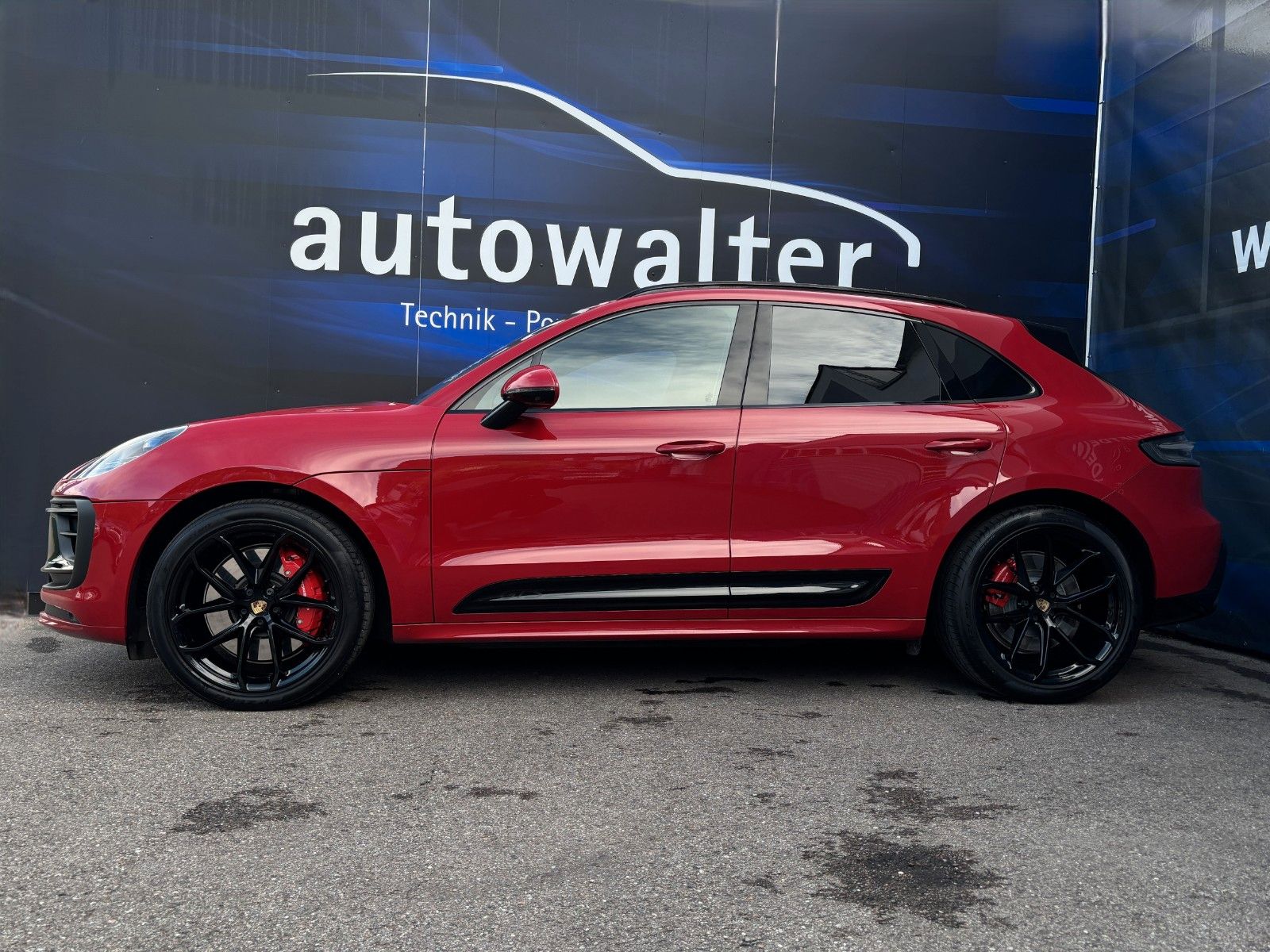 Fahrzeugabbildung Porsche Macan GTS-Pano-AHK schwenk-Carbon-Standheizung