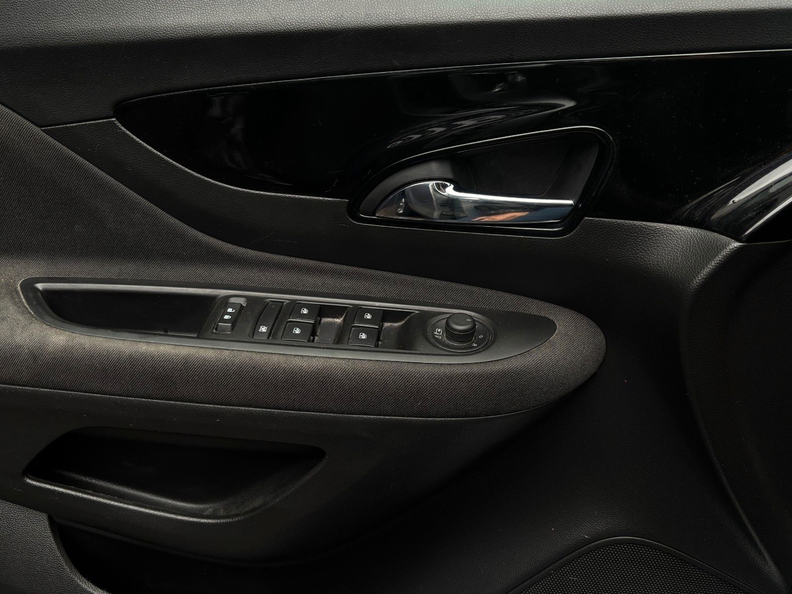 Fahrzeugabbildung Opel Mokka X Edition Start/Stop