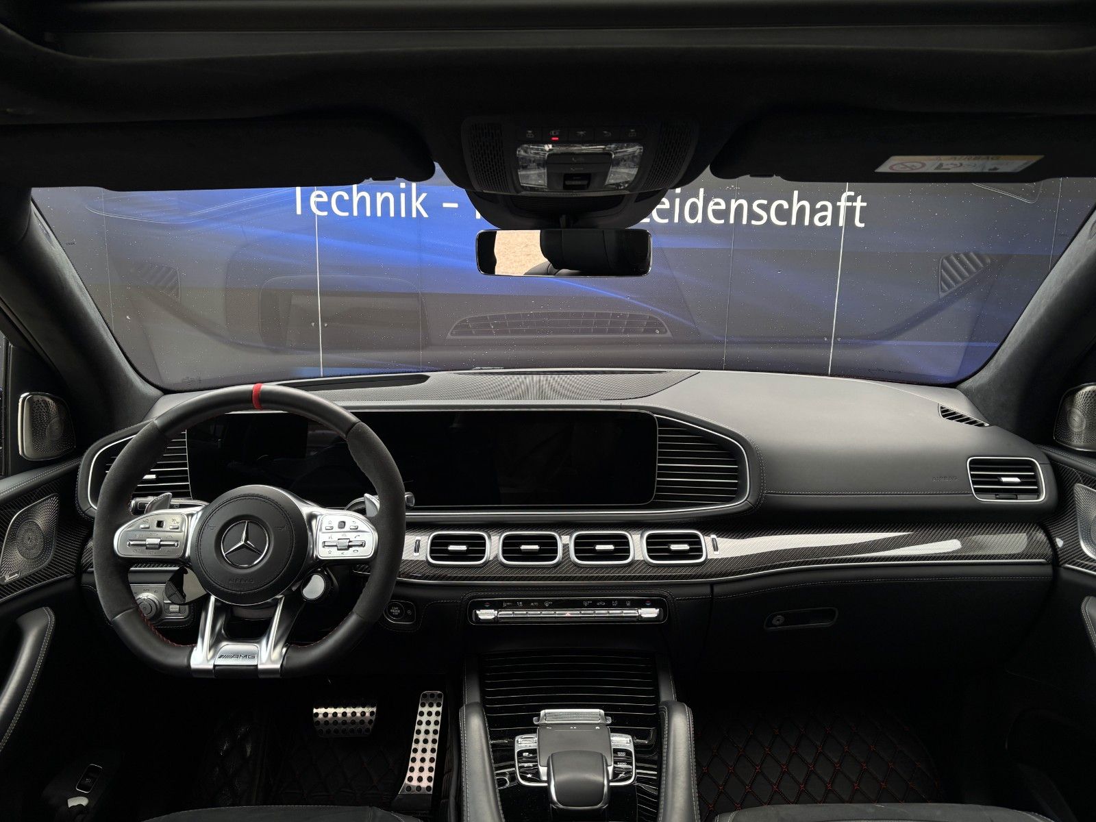 Fahrzeugabbildung Mercedes-Benz GLE 63 S AMG-Pano-HeadUp - Standheizung - Carbon