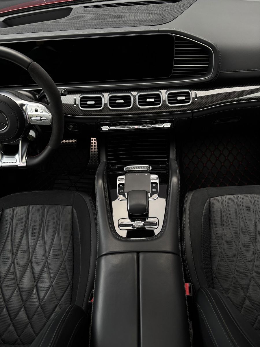 Fahrzeugabbildung Mercedes-Benz GLE 63 S AMG-Pano-HeadUp - Standheizung - Carbon