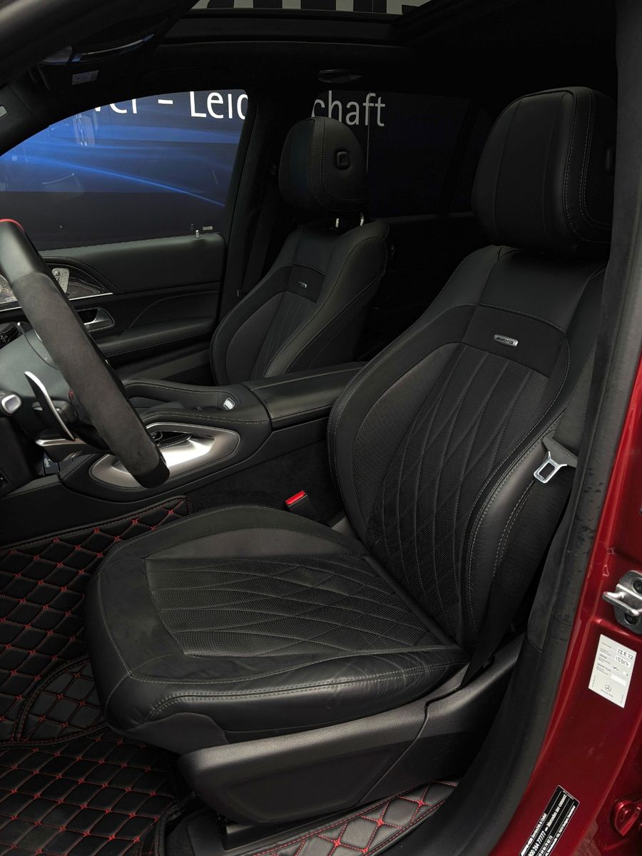 Fahrzeugabbildung Mercedes-Benz GLE 63 S AMG-Pano-HeadUp - Standheizung - Carbon