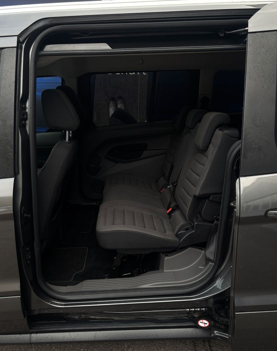 Fahrzeugabbildung Ford Grand Tourneo Connect Titanium