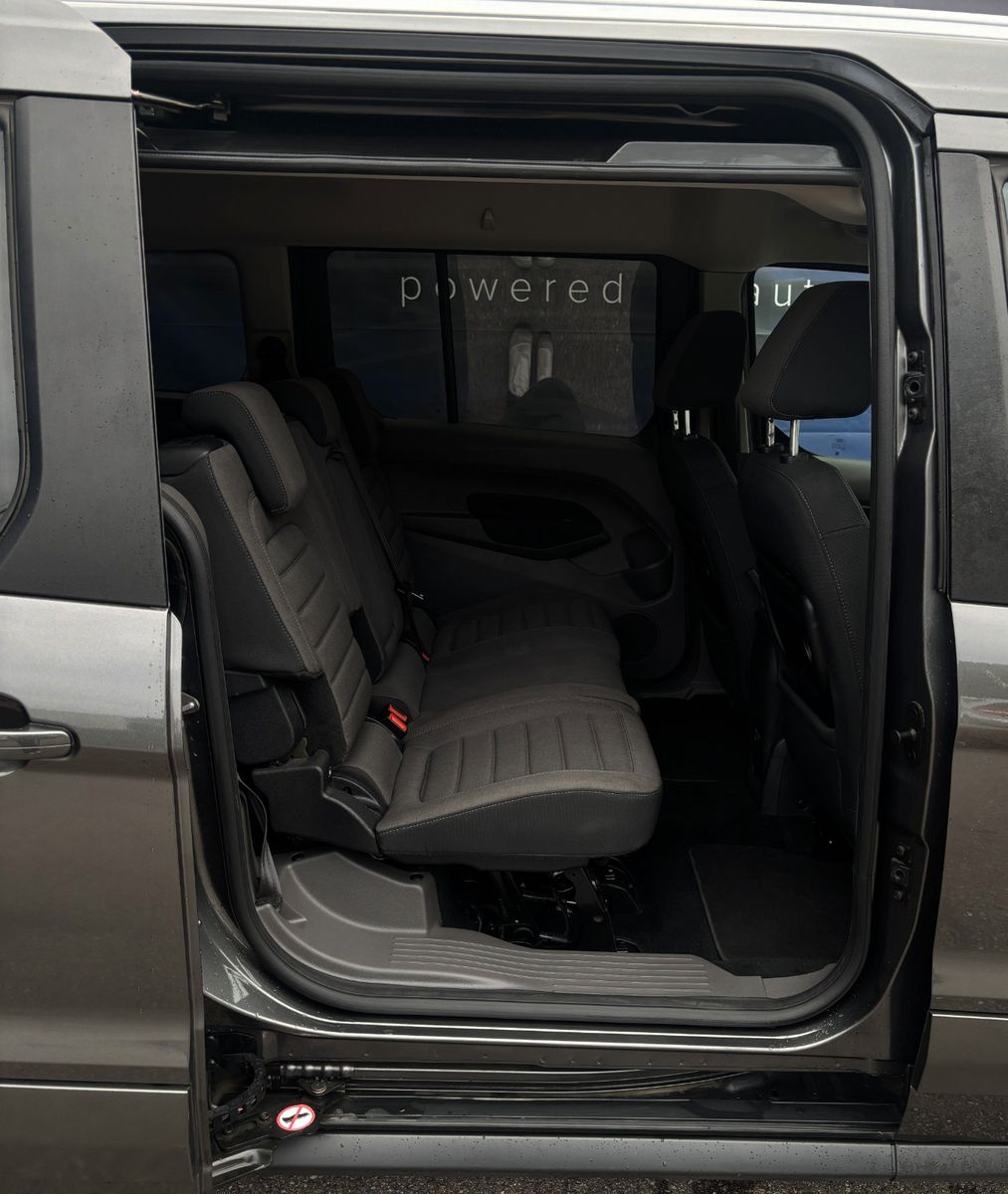 Fahrzeugabbildung Ford Grand Tourneo Connect Titanium