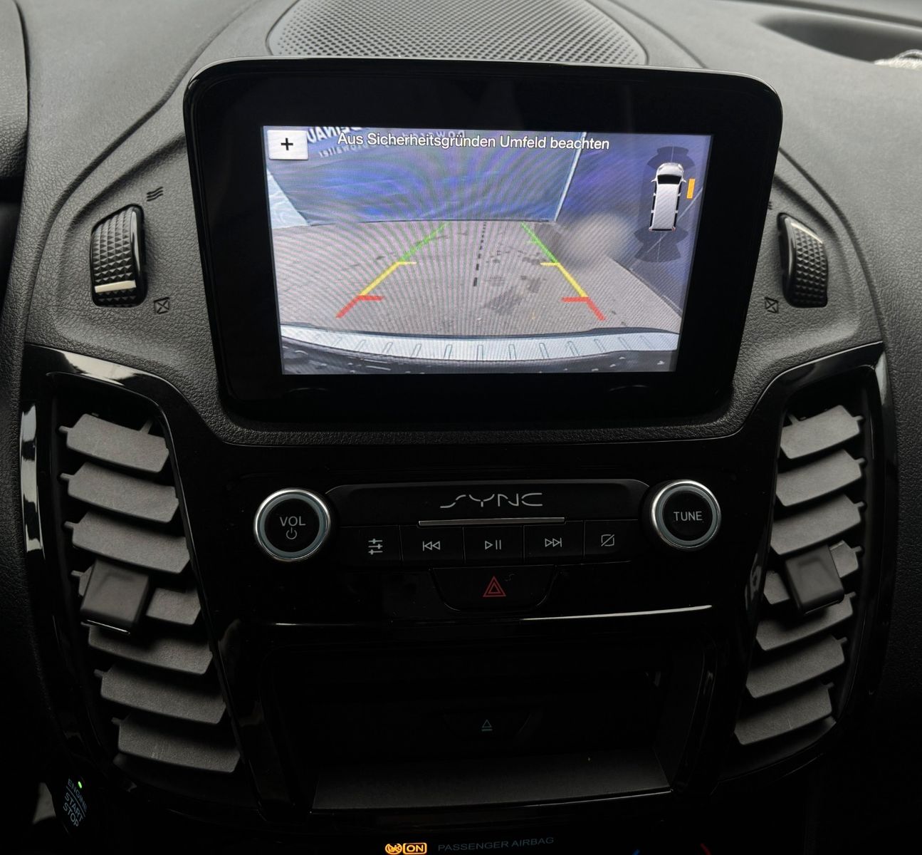 Fahrzeugabbildung Ford Grand Tourneo Connect Titanium