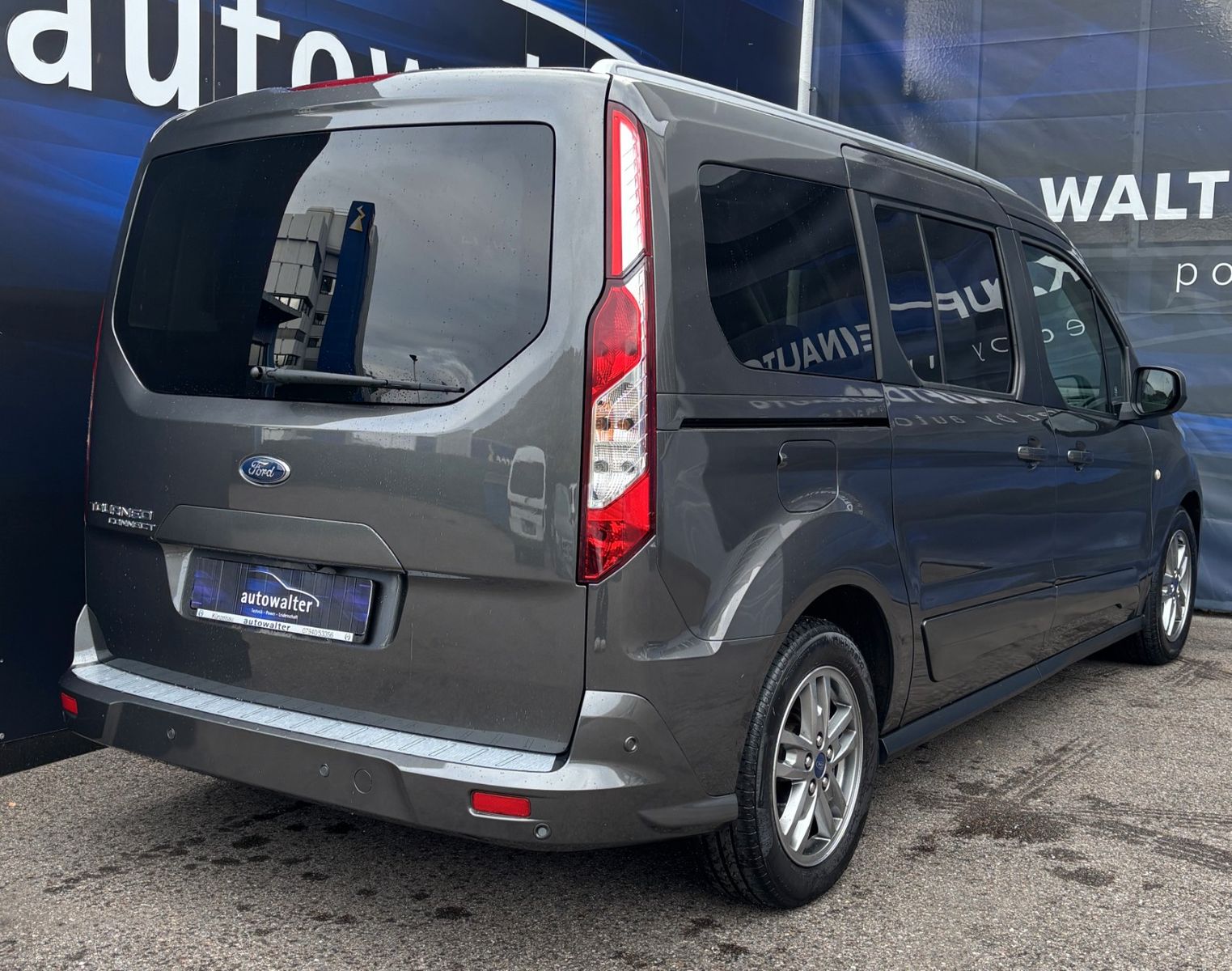 Fahrzeugabbildung Ford Grand Tourneo Connect Titanium