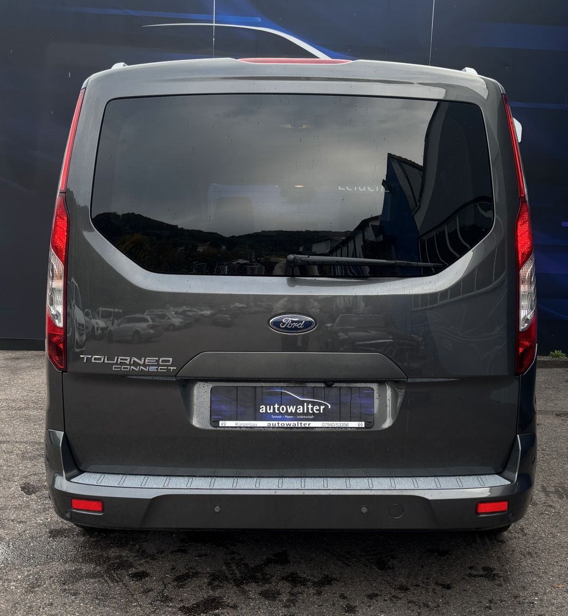Fahrzeugabbildung Ford Grand Tourneo Connect Titanium