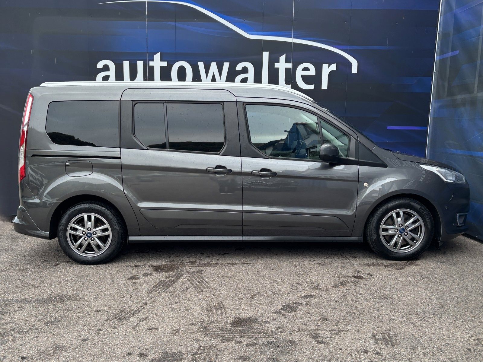 Fahrzeugabbildung Ford Grand Tourneo Connect Titanium