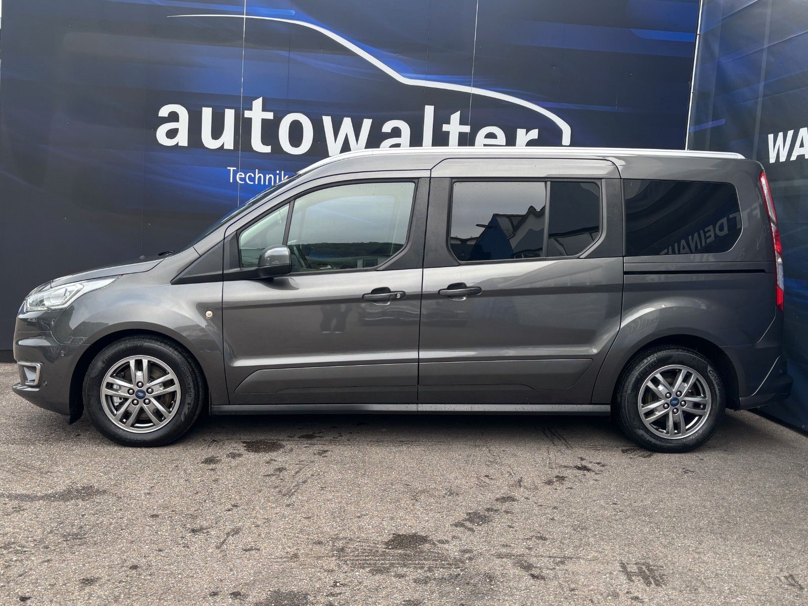 Fahrzeugabbildung Ford Grand Tourneo Connect Titanium