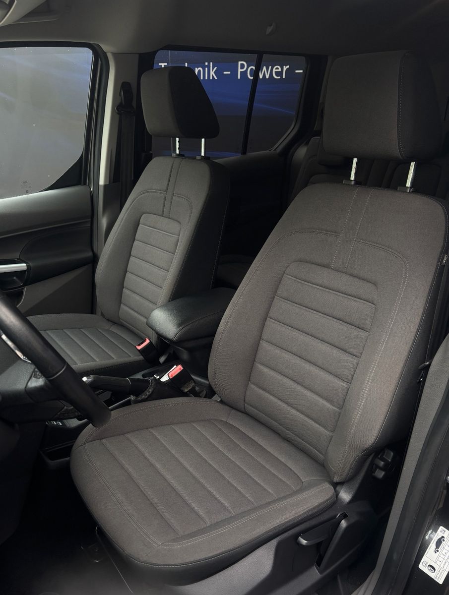 Fahrzeugabbildung Ford Grand Tourneo Connect Titanium