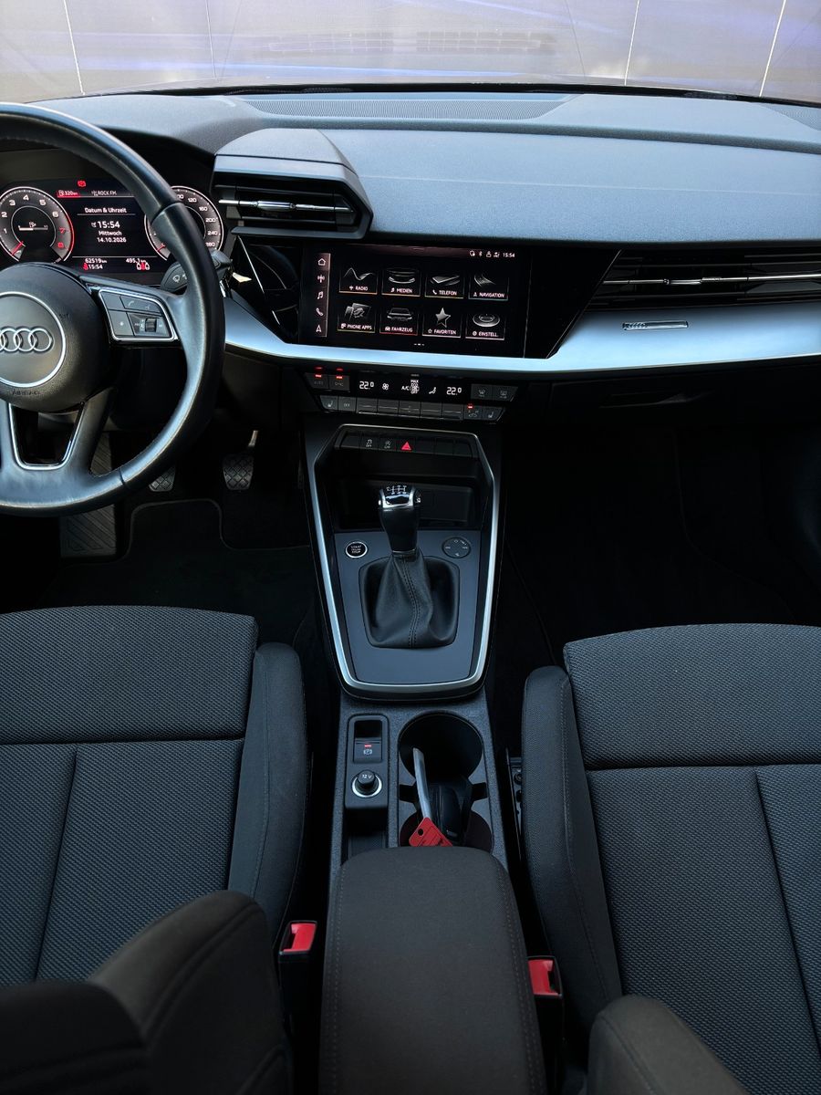 Fahrzeugabbildung Audi A3 Sportback 30 TFSI basis