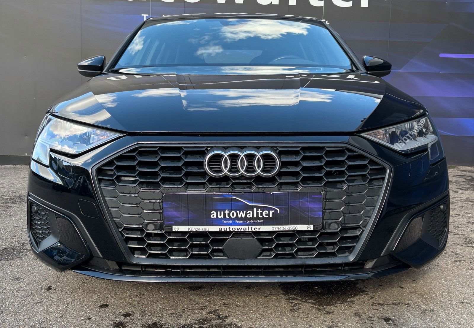 Fahrzeugabbildung Audi A3 Sportback 30 TFSI basis